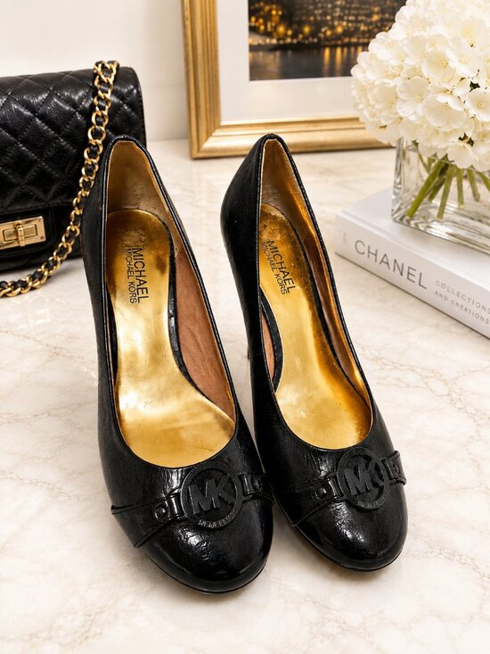 Michael Kors Shoes - Mk Michael Kors Black patent leather 8 med shoes w 2" heels